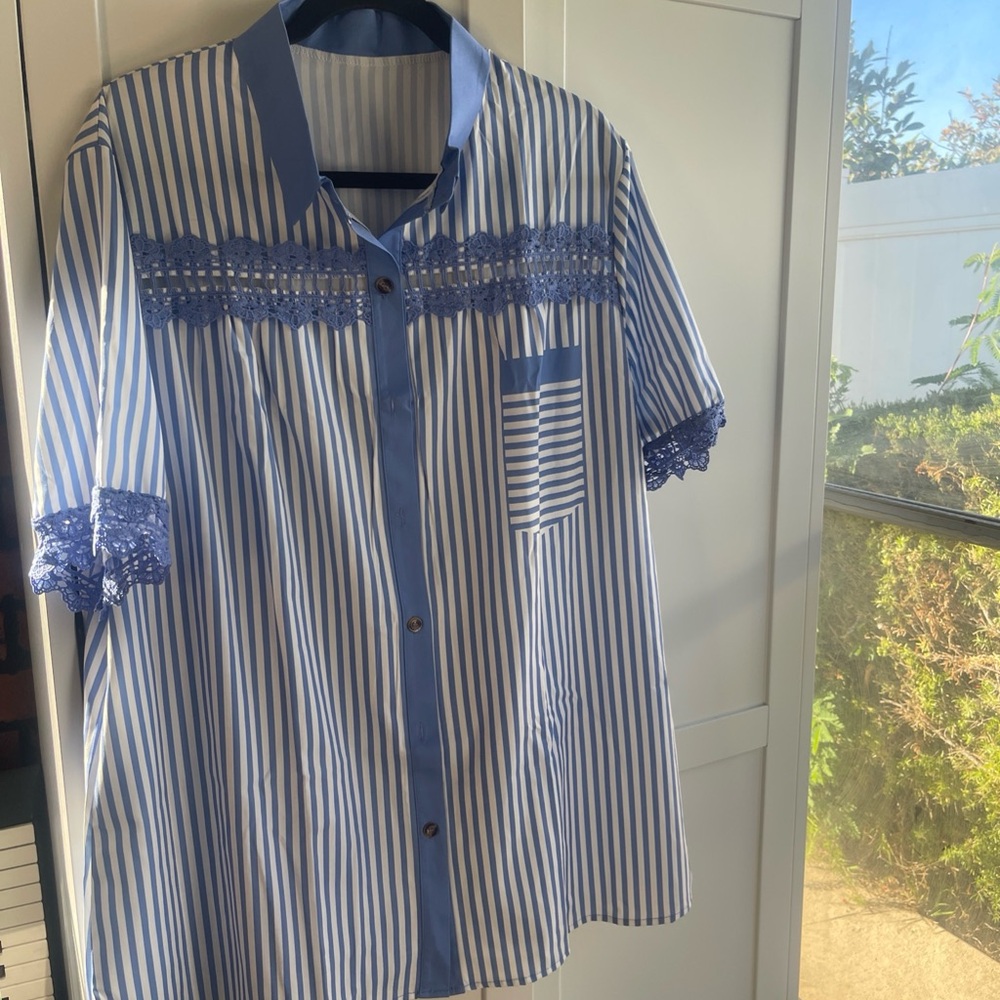 Blue and White Striped Button-Up Shirt with Lace - 3XL